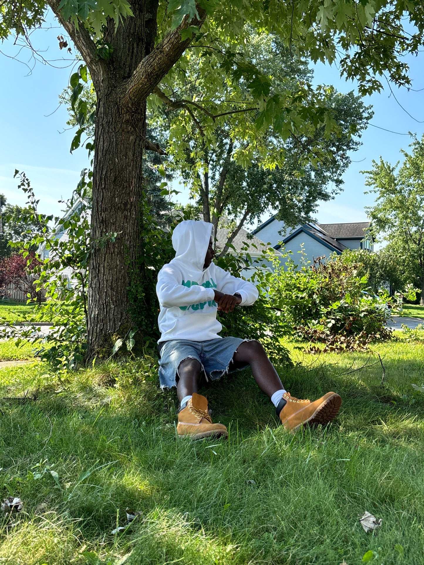 Mental Utopia - White Hoodie