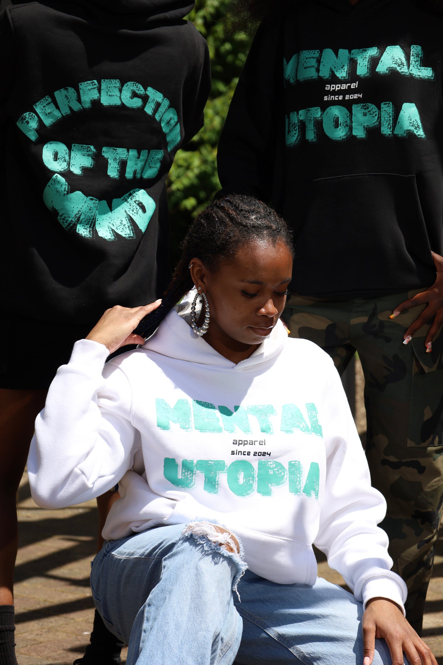 Mental Utopia - White Hoodie
